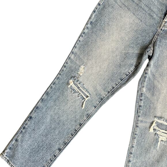 NWT Pacsun High Waisted Distressed Light Medium Wash Ripped Mom Jeans Size 30 - Picture 4 of 7